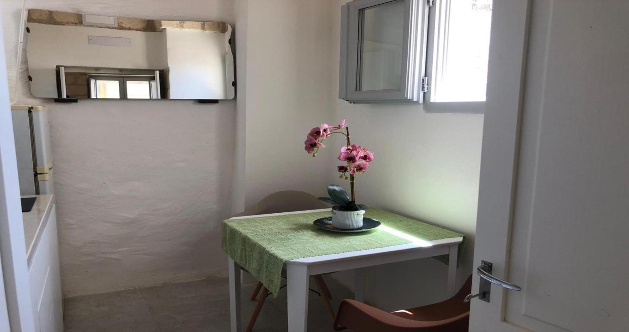 Odegos Monolocali Vico Sant'antonio Holiday home *